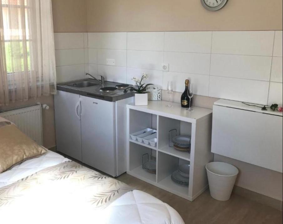 Linden Garden Apartment Постойна Екстер'єр фото