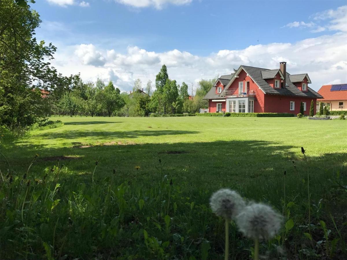Linden Garden Apartment Постойна Екстер'єр фото