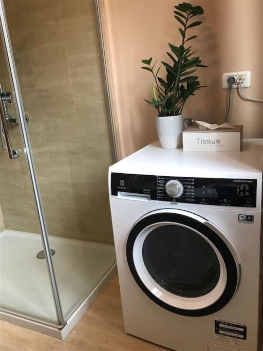 Linden Garden Apartment Постойна Екстер'єр фото
