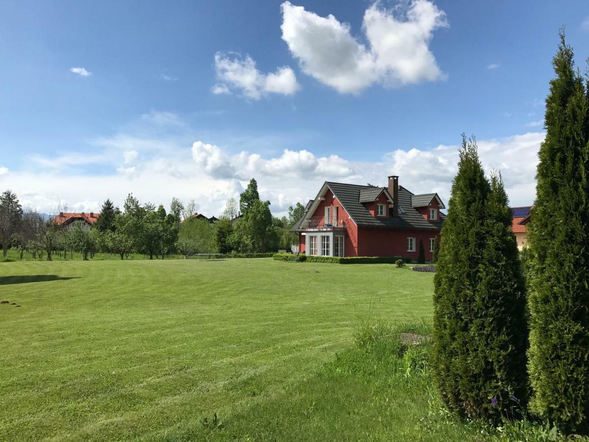 Linden Garden Apartment Постойна Екстер'єр фото