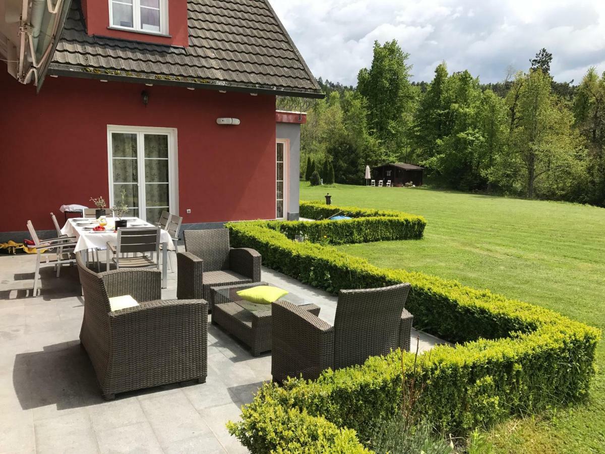 Linden Garden Apartment Постойна Екстер'єр фото